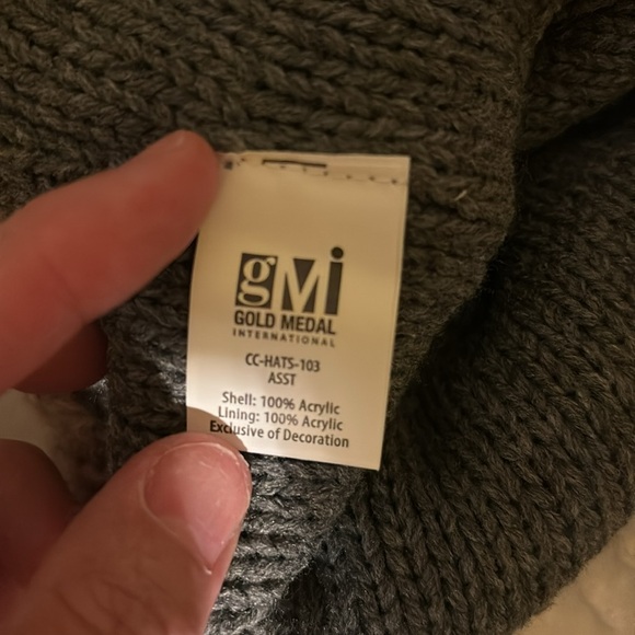 Clear Creek beanie - Picture 2 of 4